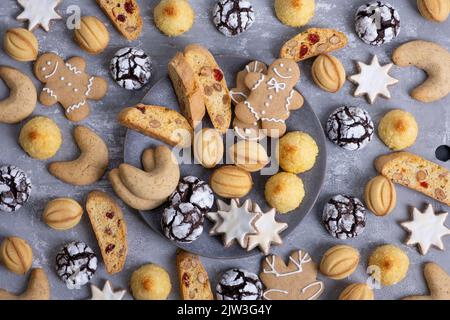 Verschiedene weihnachtsplätzchen Layout Ansicht von oben Stockfoto