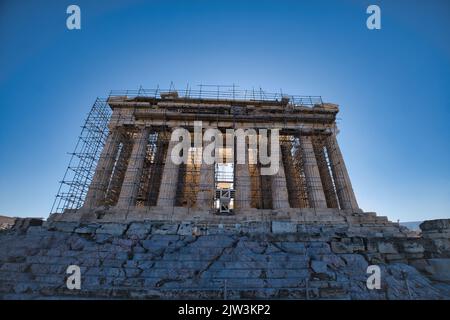 Blick auf den Parthenon auf der Akropolis in Athen Stockfoto