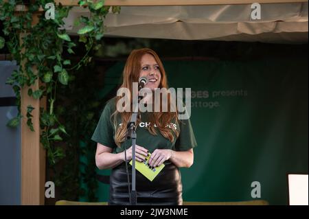The National spielt auf der Bühne der winzigen Veränderungen als Geheimspiel beim Connect Festival am 28.. August 2022 Stockfoto