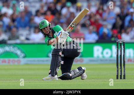 Maia Bouchier von Southern Brave beim Finale der Hundert Frauen im Oval Invincibles Women vs. Southern Brave Women beim Kia Oval, London, Großbritannien, 3.. September 2022 (Foto von Ben Whitley/News Images) Stockfoto