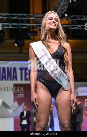 Casciana Terme, Italien. 02. September 2022. Casciana Terme (PI), Italien - 02. September 2022: Finale des Schönheitswettbewerbs Miss Toscany 2022 in Casciana Terme. Auf dem Foto Nicole Ninci Credit: Stefano Dalle Luche/Alamy Live News Stockfoto