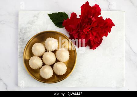 Gedämpft oder ukdiche Modak. Wird Lord Ganesha während des Ganpati-Festivals in Indien angeboten. Stockfoto