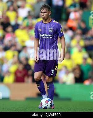 Callum Doyle von Coventry City während des Sky Bet Championship-Spiels in der Carrow Road, Norwich. Bilddatum: Samstag, 3. September 2022. Stockfoto