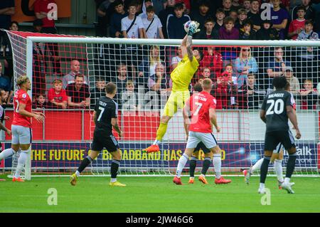 Tom King von Salford City spart beim Sky Bet League 2-Spiel zwischen Salford City und Crawley Town in Moor Lane, Salford am Samstag, 3.. September 2022. (Kredit: Ian Charles | MI News) Kredit: MI News & Sport /Alamy Live News Stockfoto