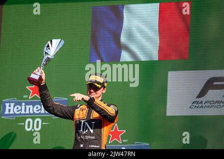 Podium NOVALAK Clément (Fra), MP Motorsport, Dallara F2, Portrait während des Rennens 12. der FIA Formel-2-Meisterschaft 2022, vom 2. Bis 4. September 2022 auf dem Zandvoort Circuit, in den Niederlanden, Belgien - Foto Antonin Vincent / DPPI Stockfoto