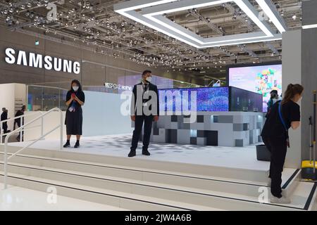 Berlin, Deutschland. 01. September 2022. Samsung Pressekonferenz während der IFA 2022 Berlin, Deutschland am 1. September 2022. (Foto: Beata Siewicz/Pacific Press/Sipa USA) Quelle: SIPA USA/Alamy Live News Stockfoto