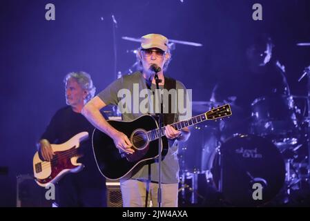 Rom, Italien. 01. September 2022. Francesco De Gregori während des Konzerts Venditti & De Gregori Il Tour im Auditorium Parco della Musica am 1. September 2022 in Rom, Italien (Foto von Roberto Bettacchi/Pacific Press/Sipa USA) Credit: SIPA USA/Alamy Live News Stockfoto