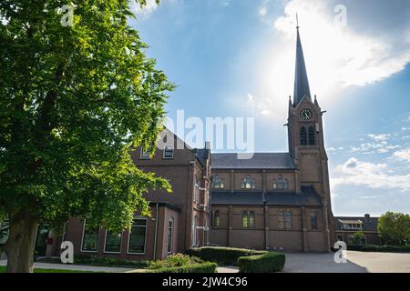 Holy Laurentius Church, eine katholische Kirche im Dorf Stompwijk, Holland Stockfoto