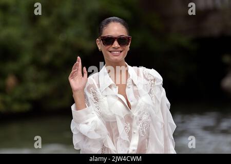 Venedig, Italien. 03. September 2022. VENEDIG, ITALIEN - 03. SEPTEMBER: Elodie kommt im Hotel Excelsior während der Internationalen Filmfestspiele Venedig 79. am 03. September 2022 in Venedig, Italien an. Kredit: dpa/Alamy Live Nachrichten Stockfoto