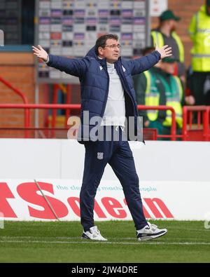 3.. September 2022; Dens Park, Dundee, Schottland: Scottish Championship Football, Dundee versus Queens Park; Dundee-Manager Gary Bowyer appelliert an eine Schiedsrichterentscheidung Kredit: Action Plus Sports Images/Alamy Live News Stockfoto