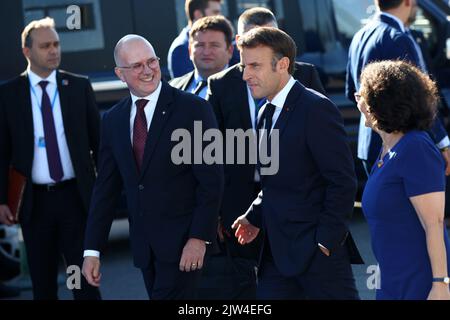 Spanien, Madrid - 29. Juni 2022: Der französische Präsident Emmanuel Macron nimmt am NATO-Gipfel in Madrid, Spanien, Teil.