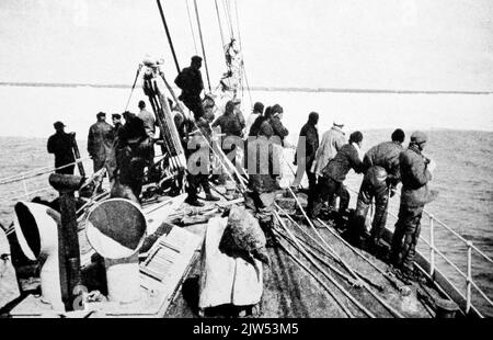 Terra Nova tritt in das Eispaket ein, die britische Antarktisexpedition unter der Leitung von Captain Scott 1910 - 1913 Stockfoto