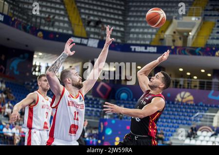 Emmanuel Lecomte von Belgien während des Spiels zwischen Montenegro und den belgischen Löwen, Spiel zwei von fünf in der Gruppe A bei der EuroBasket 2022, Samstag, 03. September 2022, in der Tbilisi Arena, in Tiflis, Georgien. Die Basketball-Europameisterschaft findet vom 1. Bis 18. September statt. BELGA FOTO NIKOLA KRSTIC Stockfoto