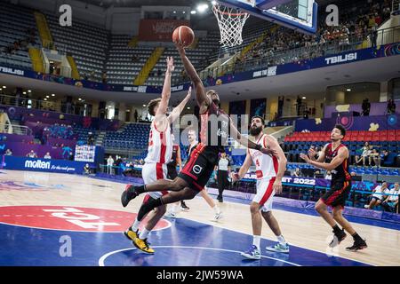 Retin Obasohan aus Belgien, abgebildet während des Spiels zwischen Montenegro und den belgischen Löwen, Spiel zwei von fünf in der Gruppe A beim EuroBasket 2022, Samstag, 03. September 2022, in der Tbilisi Arena, in Tiflis, Georgien. Die Basketball-Europameisterschaft findet vom 1. Bis 18. September statt. BELGA FOTO NIKOLA KRSTIC Stockfoto