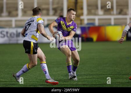 Newcastle, Großbritannien. 29. August 2022. Connor Bailey von Newcastle Thunder will am Samstag, dem 3.. September 2022, während des WETTSCHLAGES DER BETFRED Championship zwischen Newcastle Thunder und York City Knights im Kingston Park, Newcastle, angreifen. (Kredit: Chris Lishman | MI News) Kredit: MI Nachrichten & Sport /Alamy Live News Stockfoto