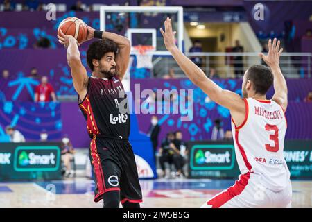 Jean-Marc Mwema aus Belgien, aufgenommen während des Spiels zwischen Montenegro und den belgischen Löwen, Spiel zwei von fünf in der Gruppe A beim EuroBasket 2022, Samstag, 03. September 2022, in der Tbilisi Arena, in Tiflis, Georgien. Die Basketball-Europameisterschaft findet vom 1. Bis 18. September statt. BELGA FOTO NIKOLA KRSTIC Stockfoto