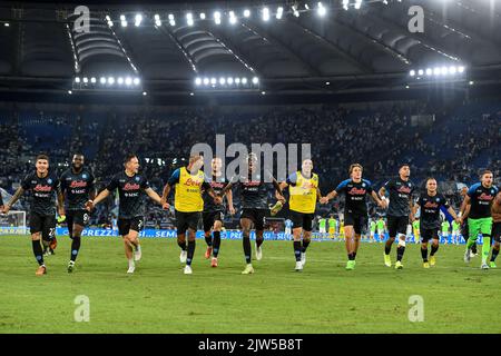 Roma, Italien. 03. September 2022. Napoli-Spieler feiern am Ende der Serie Ein Fußballspiel zwischen SS Lazio und SSC Napoli im Olimpico-Stadion in Rom (Italien), 3.. September 2022. Foto Antonietta Baldassarre/Insidefoto Kredit: Insidefoto di andrea staccioli/Alamy Live News Stockfoto