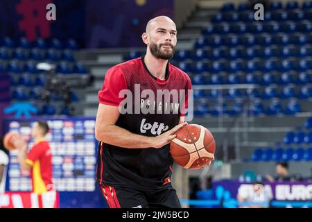 Pierre-Antoine Gillet aus Belgien vor dem Spiel zwischen Montenegro und den belgischen Löwen, Spiel zwei von fünf in Gruppe A bei der EuroBasket 2022, Samstag, 03. September 2022, in der Tbilisi Arena, in Tiflis, Georgien. Die Basketball-Europameisterschaft findet vom 1. Bis 18. September statt. BELGA FOTO NIKOLA KRSTIC Stockfoto