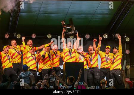 London, Großbritannien. 03. September 2022. Trent Rockets feiern mit der Trophäe während des Finales der Hundert Herren Trent Rockets gegen Manchester Originals in Trent Bridge, Nottingham, Großbritannien, 3.. September 2022 (Foto von Ben Whitley/News Images) in London, Großbritannien am 9/3/2022. (Foto von Ben Whitley/News Images/Sipa USA) Quelle: SIPA USA/Alamy Live News Stockfoto