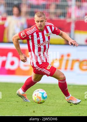 Julian RYERSON, Union Berlin 6 im Spiel 1.FC UNION BERLIN - FC BAYERN MÜNCHEN 1-1 1.Deutsche Fußballliga am 3. September 2022 in Berlin, Deutschland. Saison 2022/2023, Spieltag 5, 1.Bundesliga, FCB, München, 5.Spieltag. © Peter Schatz / Alamy Live News - die DFL-VORSCHRIFTEN VERBIETEN DIE VERWENDUNG VON FOTOS als BILDSEQUENZEN und/oder QUASI-VIDEO - Stockfoto