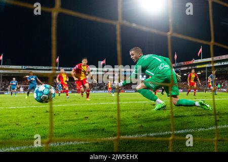 DEVENTER, NIEDERLANDE - 3. SEPTEMBER: Torwart Jeffrey de lange von Schieß los. Eagles während des niederländischen Eredivisie-Spiels zwischen Schieß los. Eagles und Feyenoord am 3. September 2022 in De Adelaarshorst, Niederlande (Foto: Broer van den Boom/Orange Picles) Stockfoto