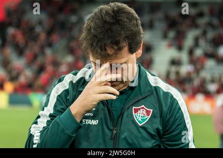 Curitiba, Brasilien. 03. September 2022. PR - Curitiba - 09/03/2022 - BRASILIANISCHER A 2022, ATHLETICO PR X FLUMINENSE - Fernando Diniz Trainer von Fluminense während eines Spiels gegen Athletico-PR im Stadion Arena da Baixada für die brasilianische Meisterschaft A 2022. Foto: Robson Mafra/AGIF/Sipa USA Quelle: SIPA USA/Alamy Live News Stockfoto