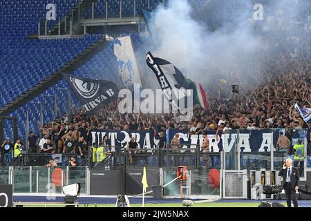 Stadio Olimpico, Rom, Italien. 3. September 2022. Italienische Serie A Fußball, SS Lazio gegen Napoli; Napoli-Anhänger Kredit: Action Plus Sports/Alamy Live News Stockfoto