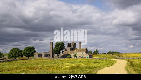 Uralte Ruinen der Magpie Mine im Peak District Stockfoto