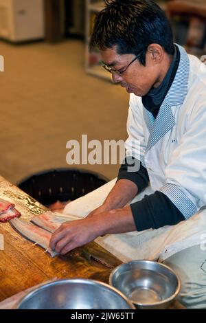 Aal zum Kochen vorbereiten Narita Japan 3 Stockfoto