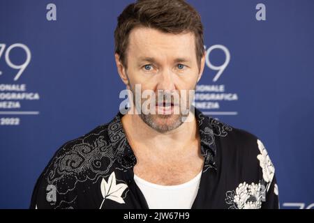 Der australische Schauspieler Joel Edgerton posiert am 3. September 2022 während einer Fotoaufnahme für den Film 'Master Gardener', der im Rahmen des Internationalen Filmfestivals von Venedig 79. im Lido di Venezia in Venedig, Italien, außer Konkurrenz gestellt wurde. ©Foto: Cinzia Camela. Stockfoto