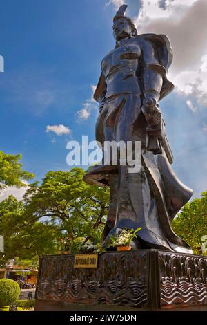 Bronzestatue von General Le Chan, Hai Phong, Vietnam Stockfoto