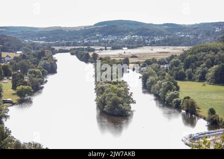 Ruhrtal in Witten mit Flusslauf Stockfoto