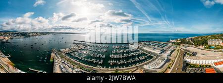 Panorama-Luftaufnahme der Cascais Marina in der Region Lissabon, Portugal Stockfoto