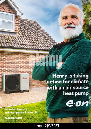 Werbung für den Energiekonzern Eon oder E.ON, die den Einsatz von Luftwärmepumpen fördern. Stockfoto