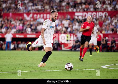 Sevilla, Spanien. 03. September 2022. ISCO (22) des FC Sevilla beim LaLiga Santander-Spiel zwischen dem FC Sevilla und dem FC Barcelona im Estadio Ramon Sanchez Pizjuan in Sevilla. (Foto: Gonzales Photo/Alamy Live News Stockfoto