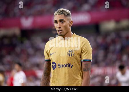 Sevilla, Spanien. 03. September 2022. Raphinha (22) des FC Barcelona beim LaLiga Santander-Spiel zwischen dem FC Sevilla und dem FC Barcelona im Estadio Ramon Sanchez Pizjuan in Sevilla. (Foto: Gonzales Photo/Alamy Live News Stockfoto