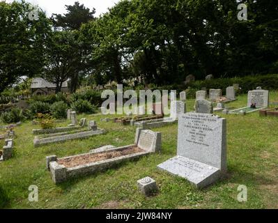 Das Grab von Harold Wilson, die Kirche der Heiligen Jungfrau Maria, die Altstadt, die Marienkirche, die Scilly-Inseln, Cornwall, England, Großbritannien. Stockfoto