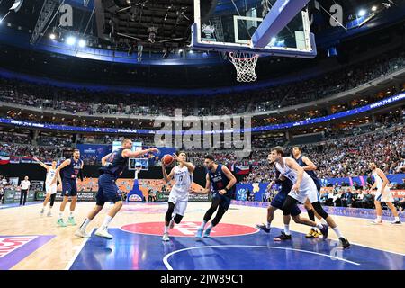 Prag, Tschechische Republik. 04. September 2022. Die Basketball-Europameisterschaft der Männer, Gruppe D, Spiel Tschechische Republik gegen Serbien, fand am 3. September 2022 in Prag, Tschechische Republik, statt. Quelle: Michal Kamaryt/CTK Photo/Alamy Live News Stockfoto