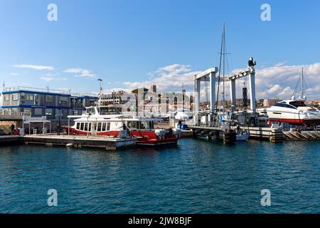 Blick auf die Marina in Cannes Stockfoto
