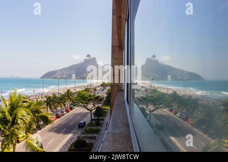 Strand von Ipanema in Rio de Janeiro. Stockfoto