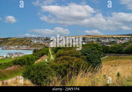 Cullen and Cullen Bay liegt an der Küste von Moray im Norden von Schottland, Großbritannien Stockfoto