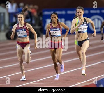 Laura Muir, Freweyni Hailu und Ciara Mageean im Wettbewerb der Frauen 1500m während der Allianz Memorial Van Damme 2022, Teil der 2022 Diamond Leagu Stockfoto