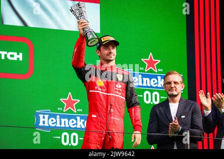 Zandvoort, Pays Bas. 04. September 2022. LECLERC Charles (mco), Scuderia Ferrari F1-75, Portrait Podium während der Formel 1 Heineken Dutch Grand Prix 2022, 15. Runde der FIA Formel 1 Weltmeisterschaft 2022 vom 2. Bis 4. September 2022 auf dem Zandvoort Circuit, in den Niederlanden, Belgien - Foto Florent Gooden/DPPI Quelle: DPPI Media/Alamy Live News Stockfoto