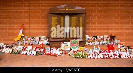 Memorial at Anfield Stadium FC Liverpool - LIVERPOOL, UK - 16. AUGUST 2022 Stockfoto