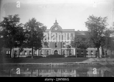 Blick auf die Fassade der Stadt und des akademischen Krankenhauses (Catharijnesingel 101) in Utrecht. Stockfoto