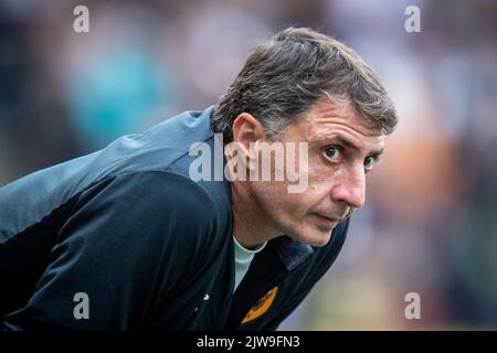 Hull, Großbritannien. 04. September 2022. Shota Arveladze Manager von Hull City beim Sky Bet Championship Spiel Hull City gegen Sheffield United im MKM Stadium, Hull, Großbritannien, 4.. September 2022 (Foto von James Heaton/News Images) in Hull, Großbritannien am 9/4/2022. (Foto von James Heaton/News Images/Sipa USA) Quelle: SIPA USA/Alamy Live News Stockfoto