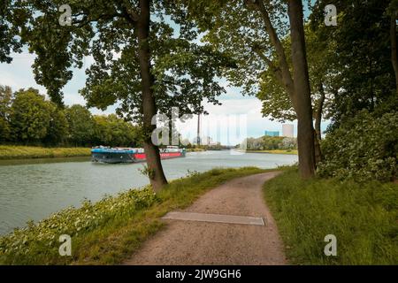 Kanallandschaft zum neuen Lift im Schleusenpark Waltrop Henrichenburg Stockfoto