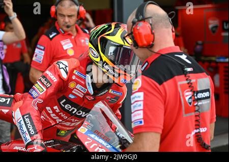 Misano World Circuit Marco Simoncelli ITALIEN, Misano Adriatico, Italien, 04. September 2022, Bagnaia Francesco Ita Ducati Lenovo Team Ducati startet während des Gran Premio di San Marino e della Riviera di Rimini Free Race Moto GP - MotoGP World Championship von der Box zum kostenlosen Training Stockfoto