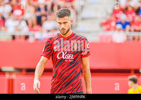 MALLORCA, SPANIEN - 3. SEPTEMBER: Martin Valjent von RCD Mallorca während des Spiels zwischen RCD Mallorca und Girona CF von La Liga Santander am 3. September 2022 im Visit Mallorca Stadium Son Moix in Mallorca, Spanien. (Foto von Samuel Carreño/ PX Images) Stockfoto