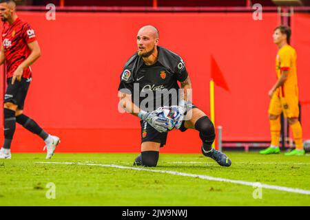 MALLORCA, SPANIEN - 3. SEPTEMBER: Predrag Rajković von RCD Mallorca während des Spiels zwischen RCD Mallorca und Girona CF von La Liga Santander am 3. September 2022 im Visit Mallorca Stadium Son Moix in Mallorca, Spanien. (Foto von Samuel Carreño/ PX Images) Stockfoto